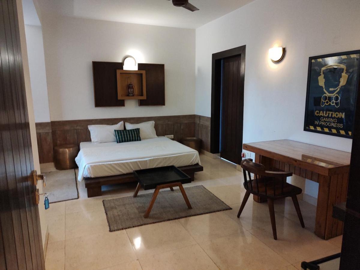 Aakritii Hotels Гургаон Екстериор снимка